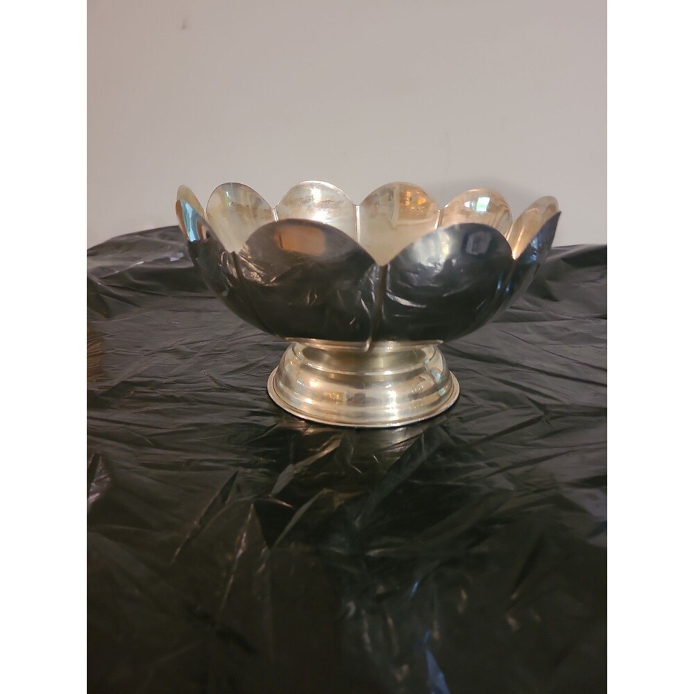 Silver Plated Bowl With 10 Pedals On Pedestal 8.5" X 4.5" fruit or floral